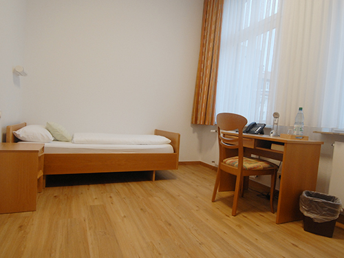 Fremdenzimmer 04